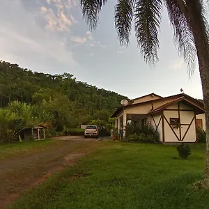  Quarto em Acomodações Particulares Casa Aconchegante